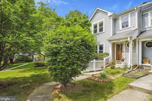 15632 Cliff Swallow Way, Rockville, MD 20853-1487