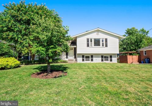 11839 Enid Dr, Rockville MD 20854-3454 exterior