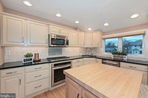 91 Utica Ave, Camden NJ 08108-2335 exterior