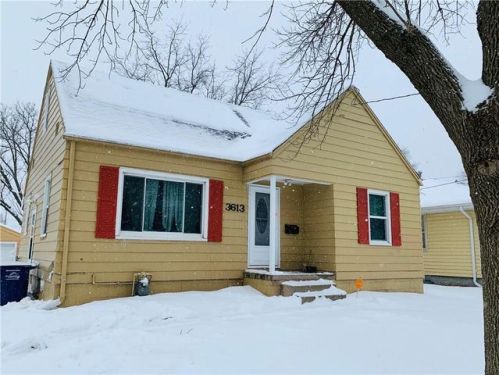 3613 54th St, Des Moines, IA 50310-1714