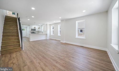 220 Ardmore Ave, Ardmore PA 19003-1201 exterior