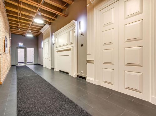 333 Desplaines St, Chicago IL  60661-1151 exterior