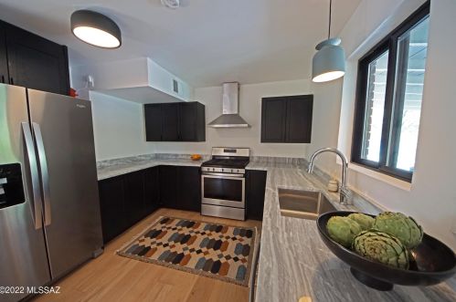 4122 Holmes St, Tucson AZ 85710-3149 exterior