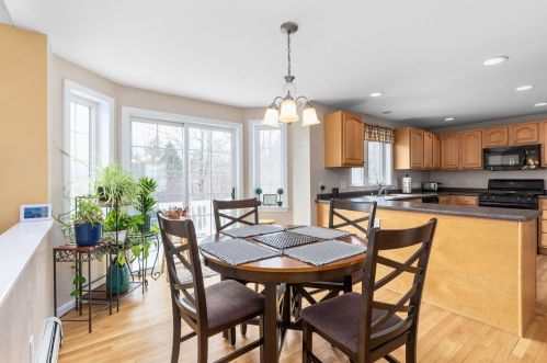 189 Lakeside Oaks Dr, Barrington NH 03825-3334 exterior