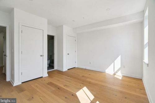 761 Cleveland St, Philadelphia PA 19146-2909 exterior