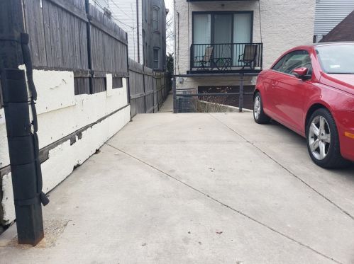 512 Claremont Ave, Chicago IL  60612-3513 exterior