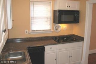 306 Oak St, Alexandria VA  22301-2214 exterior