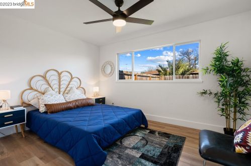 2796 Courtland Dr, Concord CA  94520-4720 exterior