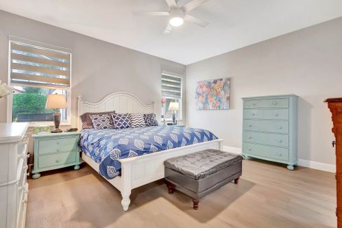 9647 Cres Vw Dr, Boynton Beach FL 33437-5929 exterior