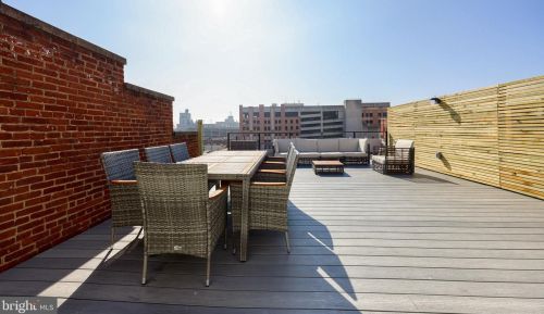 18 Walnut St, Lancaster PA  17602-4924 exterior