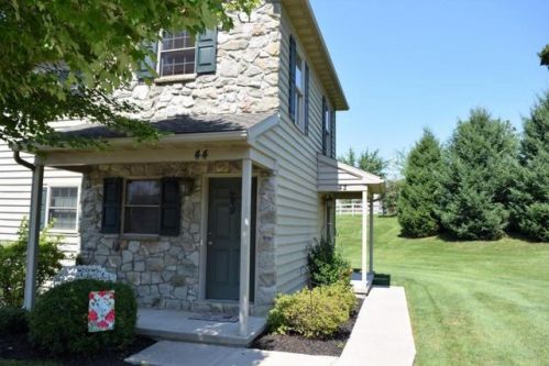 42 Midway Farms Ln, Lancaster, PA 17602-2671