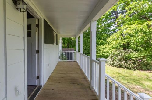 36 Charles St, Concord NH  03303-1528 exterior