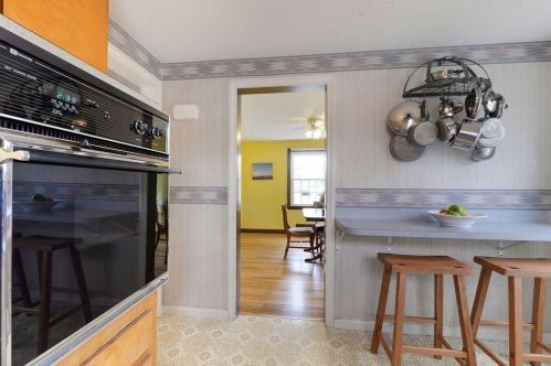 405 Roosevelt Ave, Springfield MA 01118-1160 exterior