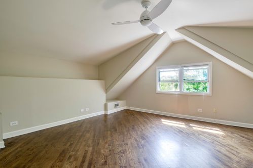 3519 Ravenswood Ave, Chicago IL 60640-4409 exterior