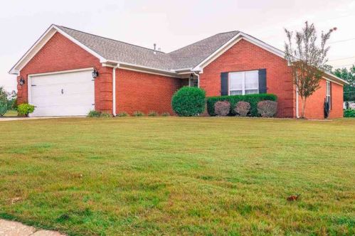 105 Plantation Dr, Lexington TN  38351-4067 exterior