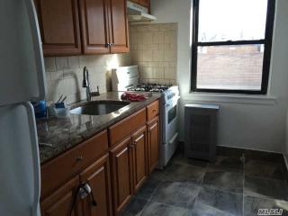 15012 26th Ave, Flushing NY  11354-1514 exterior