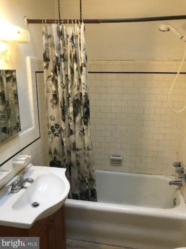 4017 Greeby St, Philadelphia PA 19135-2516 exterior