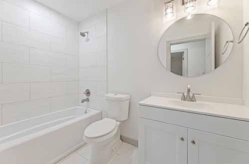 2014 Jones Rd, Atlanta GA  30318-5910 exterior