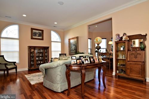 45 Villa Dr, Warminster PA 18974-3780 exterior