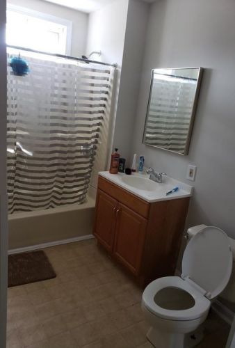 12 Airlie St, Worcester MA 01606-3248 exterior