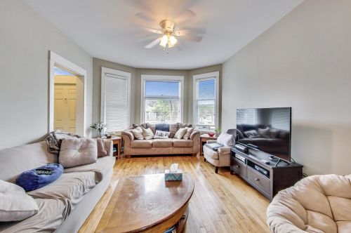 3434 Belden Ave, Chicago, IL 60647-3555