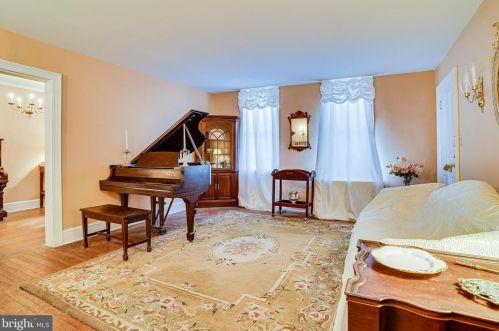 126 Fairfax St, Alexandria VA 22314-3331 exterior