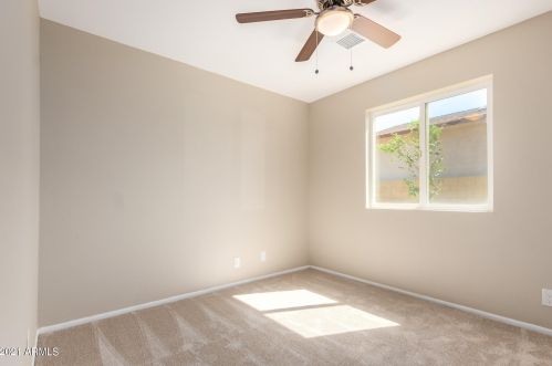 1198 Ivanhoe St, Chandler AZ  85225-3944 exterior