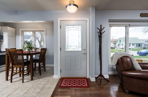 2156 110th St, Milwaukee, WI 53227-1114