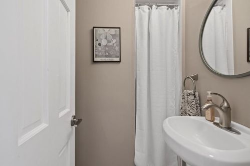 217 Plymouth St, Pittsburgh PA 15211-1233 exterior