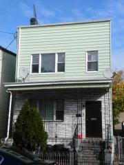 327 Euclid Ave, Brooklyn NY  11208-3109 exterior