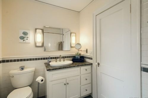 108 Main St, Hartford CT 06103-0012 exterior