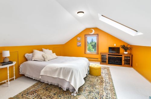 4725 Dodge St, Duluth MN 55804-2430 exterior