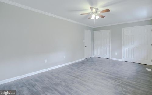 8901 Linton Ln, Alexandria VA 22308-2438 exterior