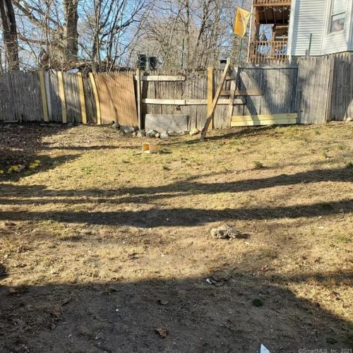 6 Smt St, Derby CT 06418-1242 exterior