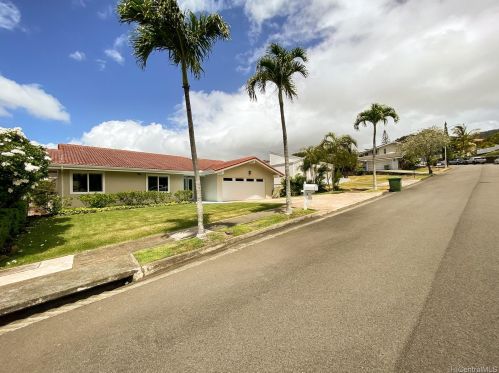 1089 Kalihiwai Pl, Honolulu, HI 96825-1362