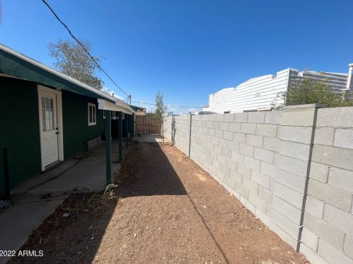 2317 Brill St, Phoenix AZ 85009-3123 exterior