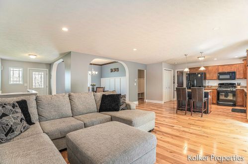 3470 Egner St, Cedar Springs MI 49319 exterior