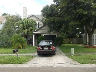 10769 Glen Ellen Dr, Tampa, FL 33624-5060