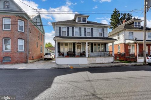 233 Chestnut St, Hanover, PA 17331-2250
