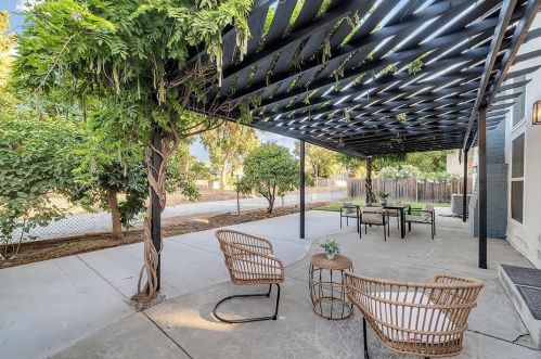 1154 Angmar Ct, San Jose CA  95121-2509 exterior