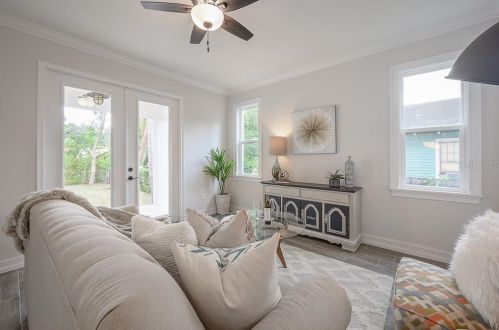 305 Hanna Ave, Tampa FL  33604-6633 exterior