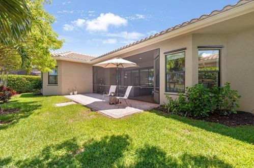 3263 Atlantic Cir, Naples FL 34119-8636 exterior