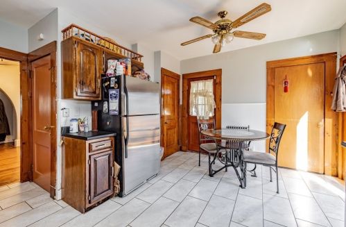 169 Westminster St, Springfield MA 01109-3923 exterior