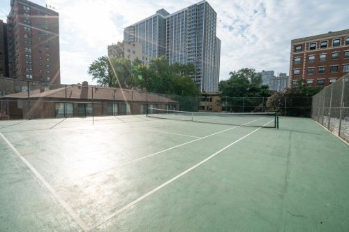 4343 Clarendon Ave, Chicago IL  60613-2698 exterior