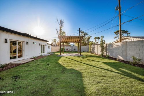 724 Cactus Wren Dr, Phoenix AZ  85021-8626 exterior