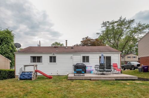 4828 Havana Dr, Pittsburgh PA 15239-2420 exterior