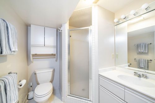 4166 Old Colony Rd, Kalamazoo MI  49008-3214 exterior