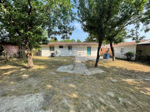 1351 Adelaide Dr, Dallas TX 75216-6912 exterior