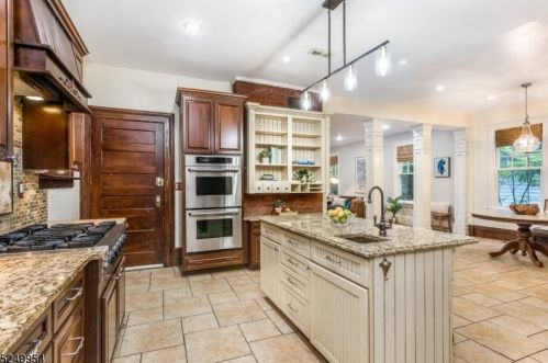 181 Smt Ave, Montclair NJ 07043-1817 exterior