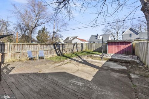 6811 Radcliffe Dr, Alexandria VA 22307-1541 exterior